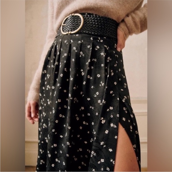 ⚡️Sezane Alicia Skirt in Biocolore - Picture 3 of 7